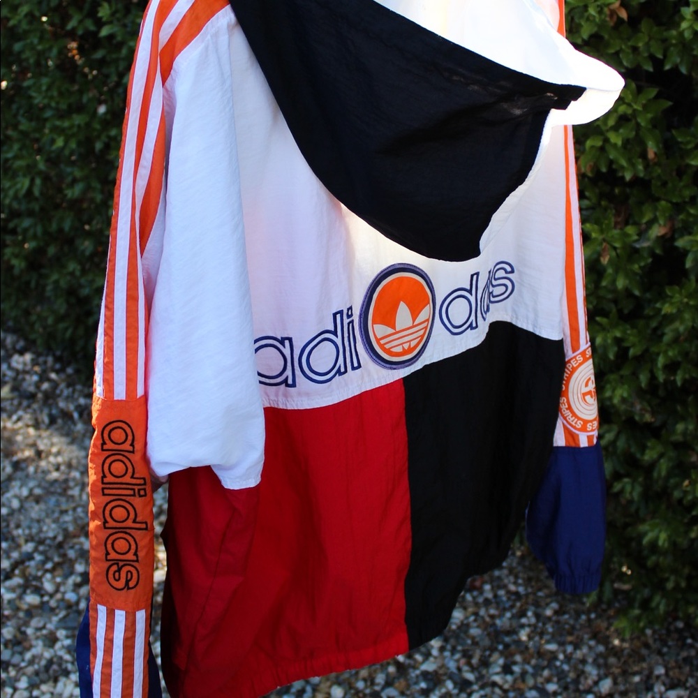 Vintage Adidas wind breaker size. M